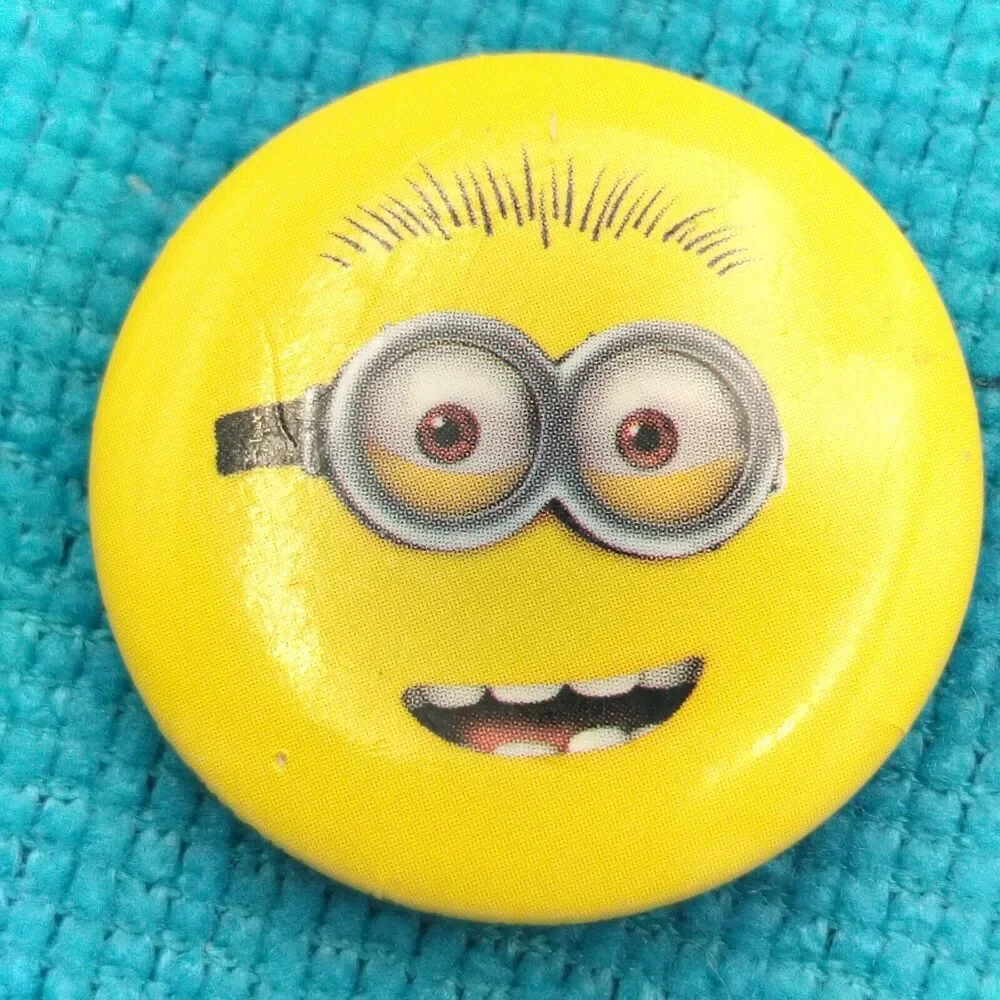 Minion Small Vintage Pin Button Pinback